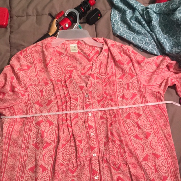 Flowy top - Picture 2 of 5